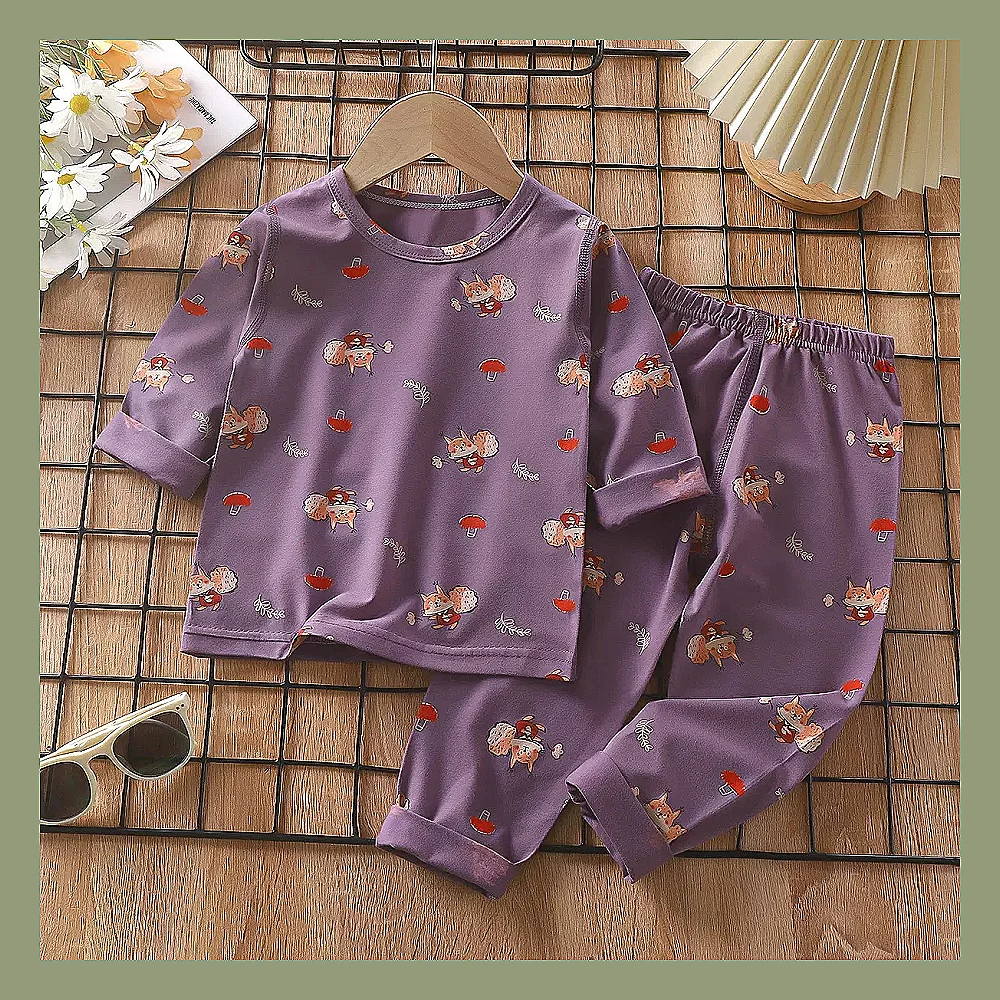 سێتێکی منداڵانەی شیک پێکهاتوو لە دوو پارچە