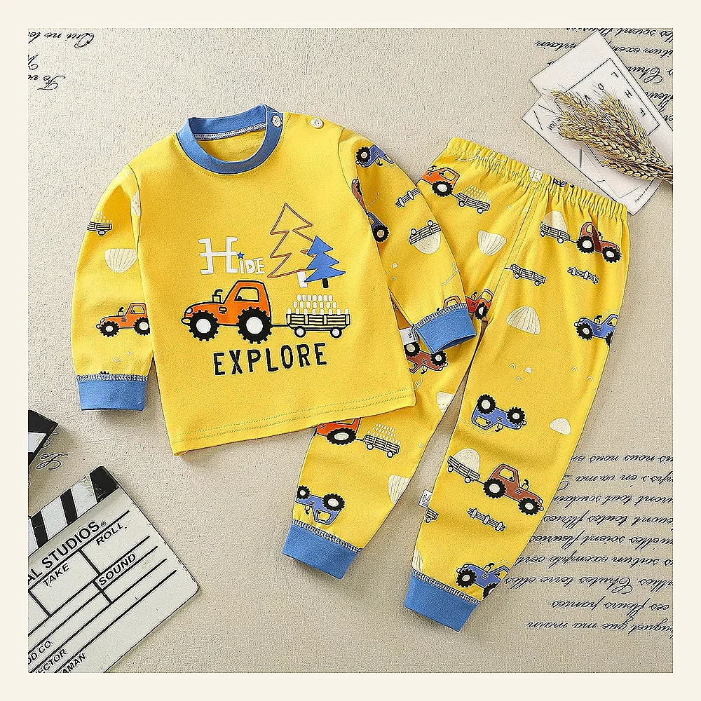 سێتێکی منداڵانەی شیک پێکهاتوو لە دوو پارچە