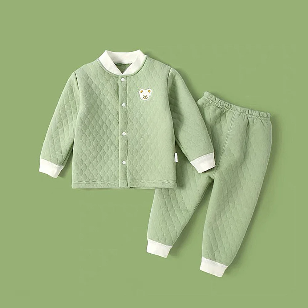 سێتێکی منداڵانەی شیک پێکهاتوو لە دوو پارچە