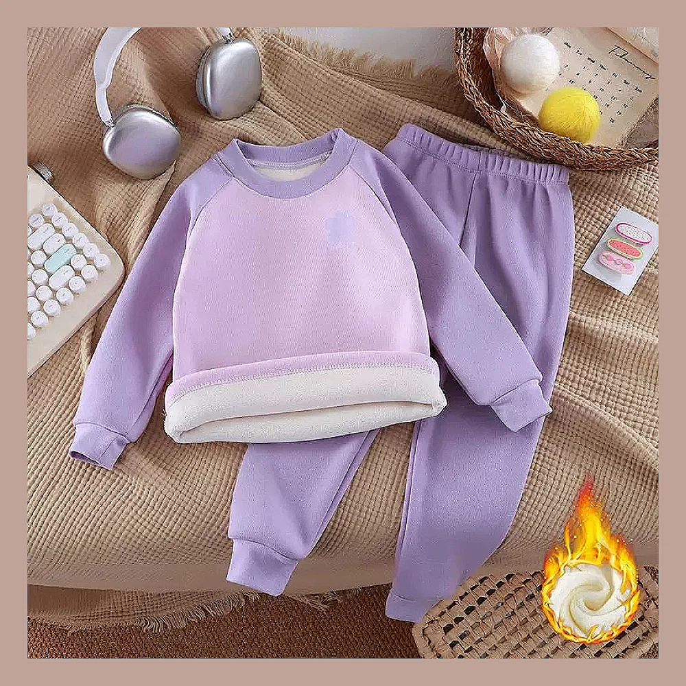 سێتێکی منداڵانەی شیک پێکهاتوو لە دوو پارچە