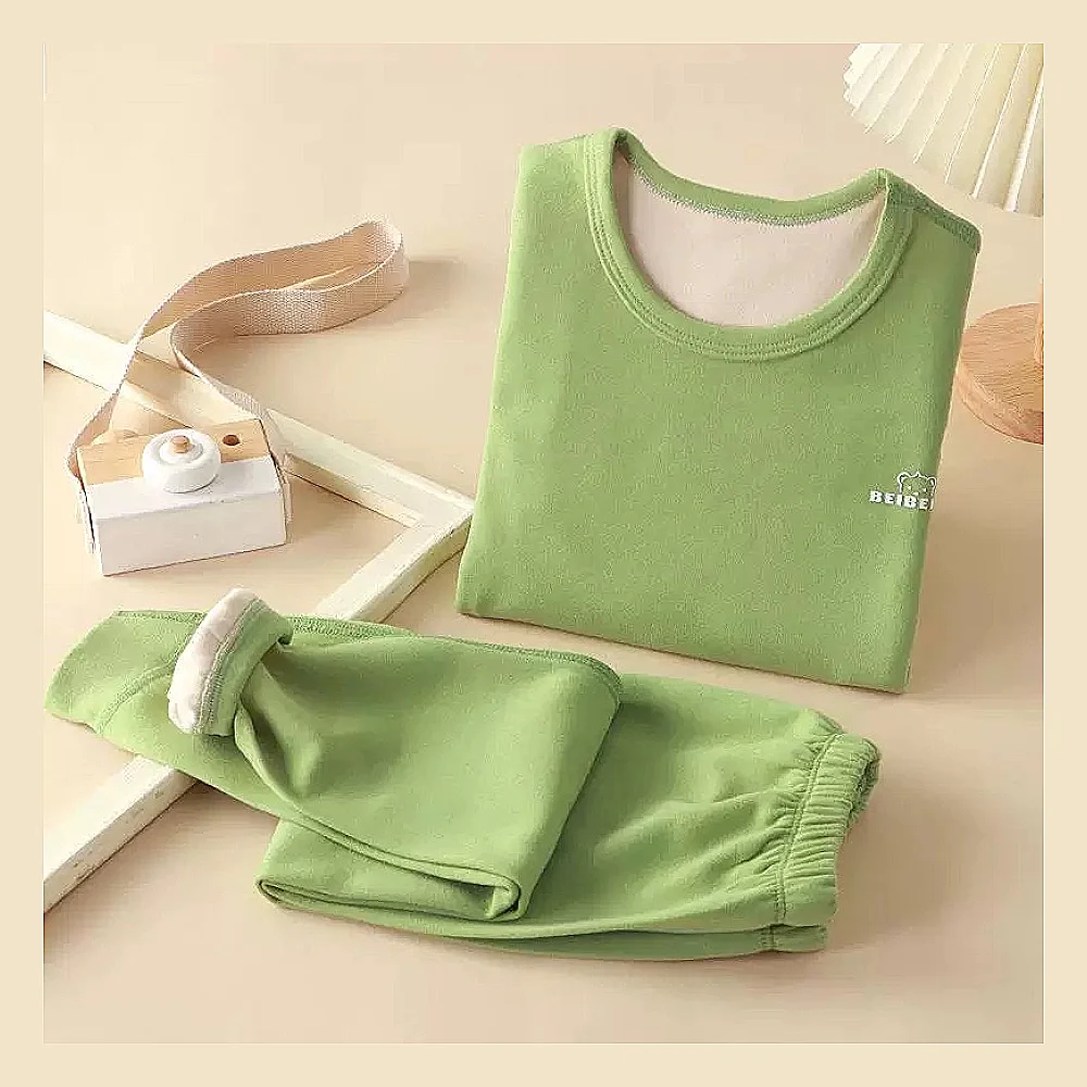 سێتێکی منداڵانەی شیک پێکهاتوو لە دوو پارچە